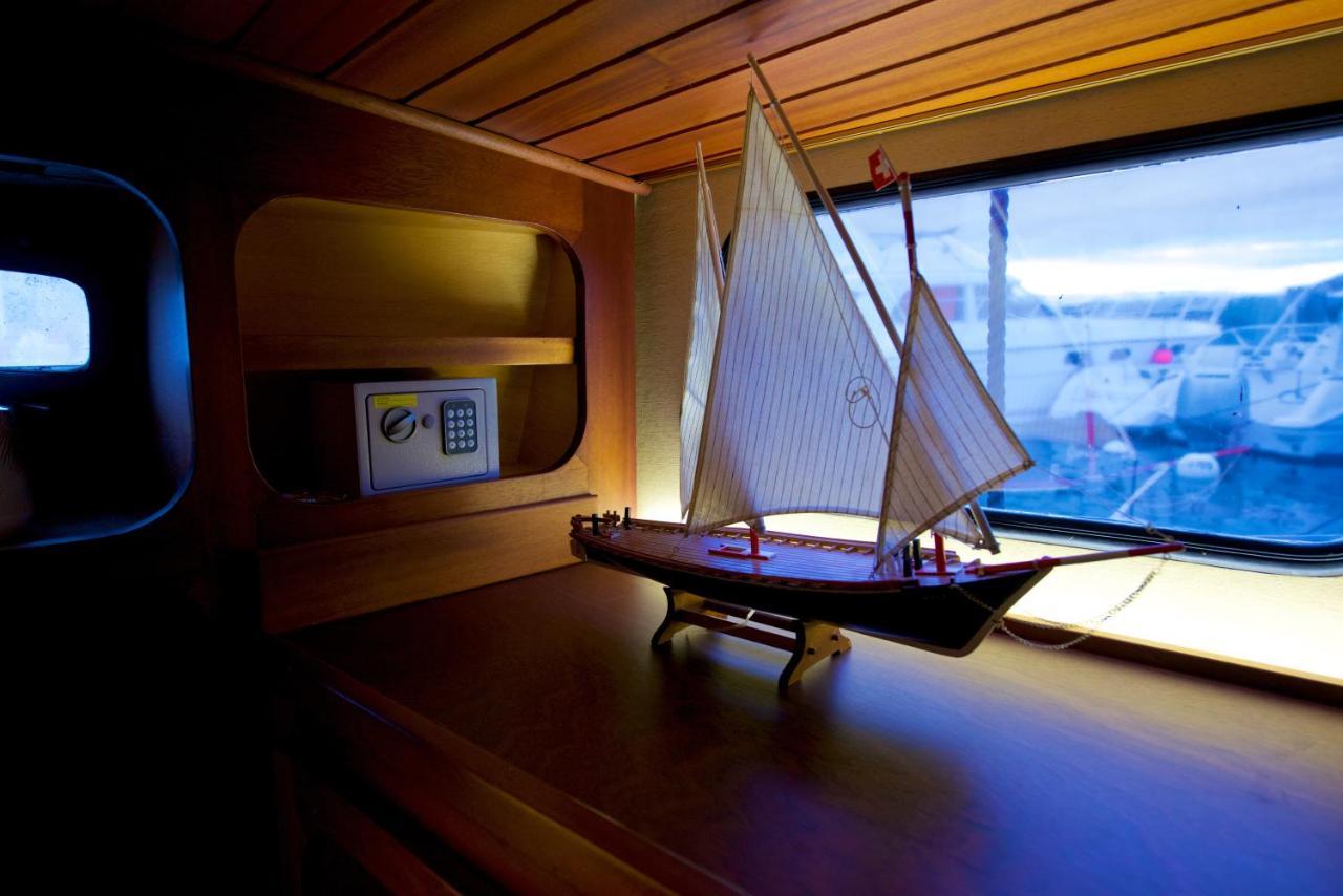 Homeboat-Bateau Hotel Geneve Exteriör bild